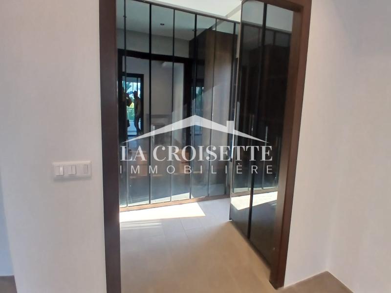 Villa S+5 avec piscine aux Berges du Lac 2